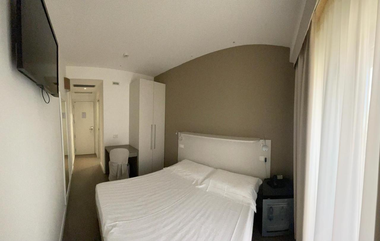Hotel Arlecchino San Benedetto del Tronto Esterno foto