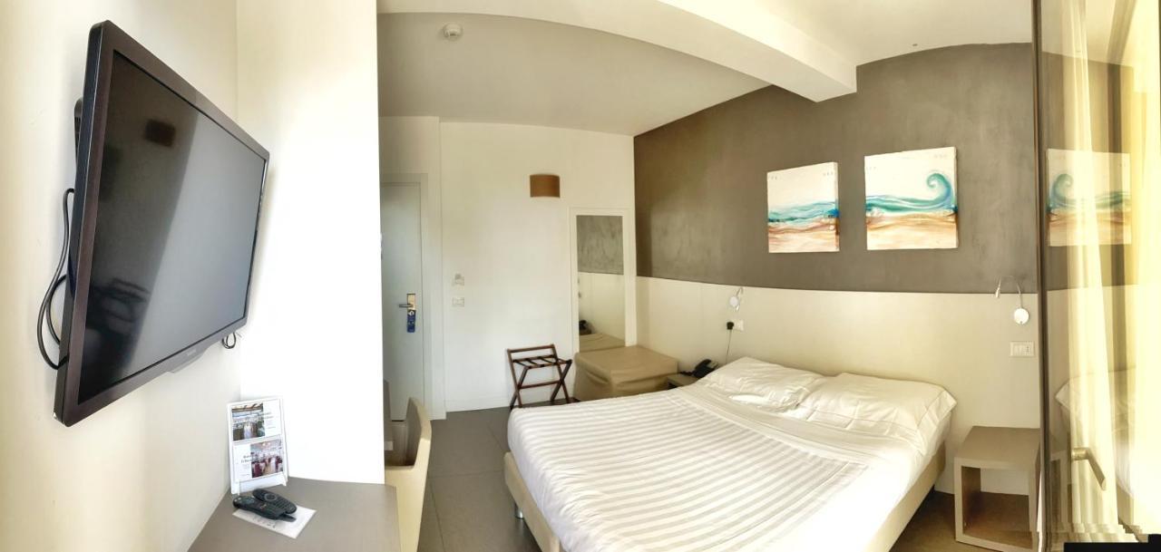 Hotel Arlecchino San Benedetto del Tronto Esterno foto