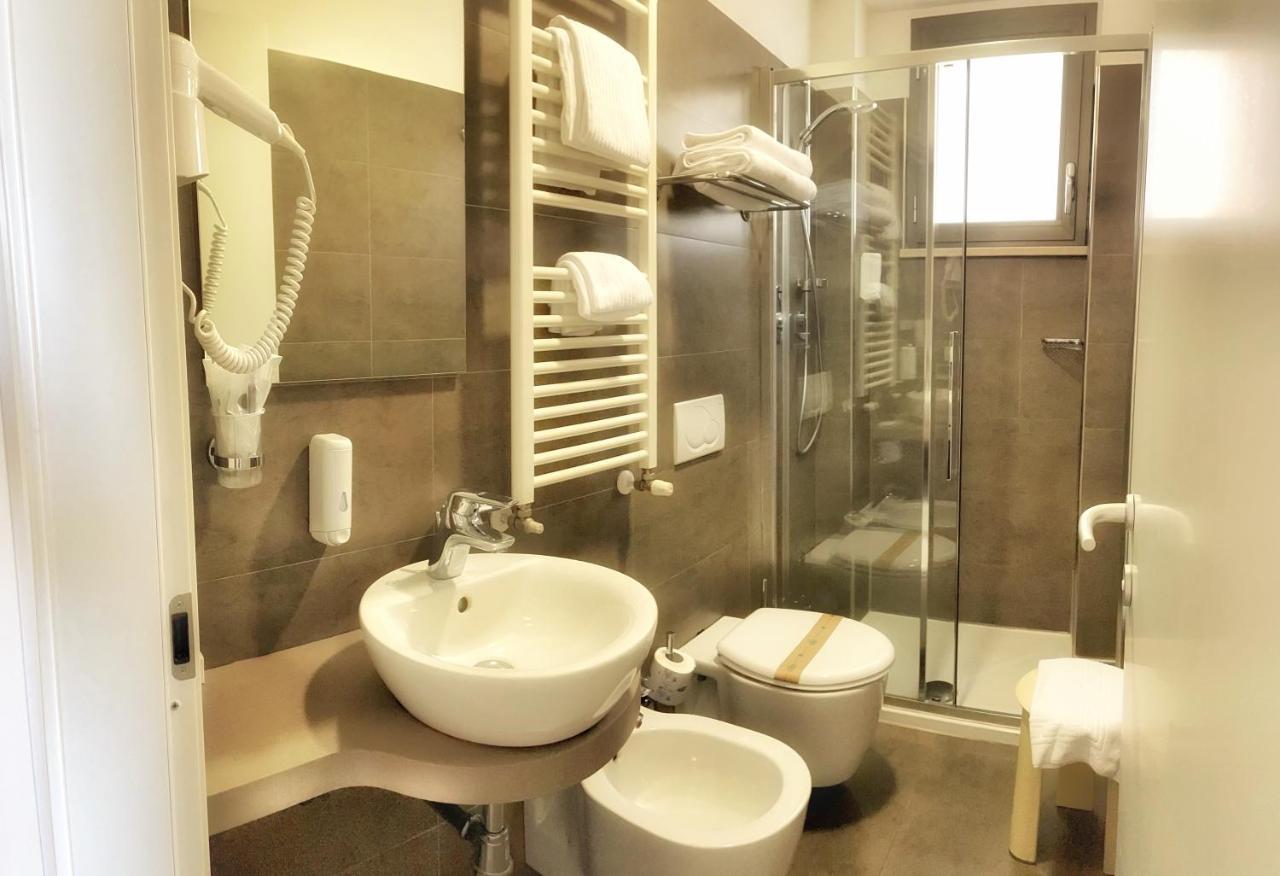 Hotel Arlecchino San Benedetto del Tronto Esterno foto