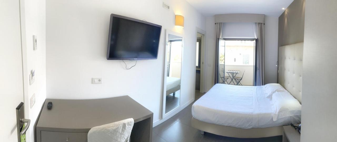 Hotel Arlecchino San Benedetto del Tronto Esterno foto
